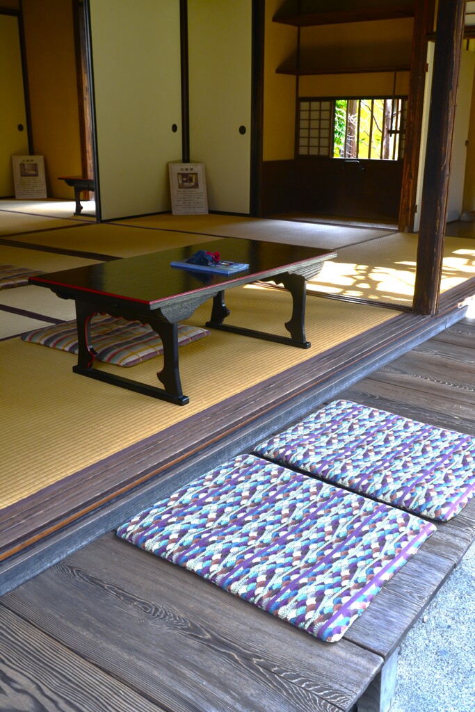 春日和の庚申庵　②。。。！