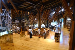 梼原町立図書館　①。。。！