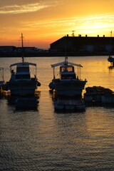 フェンスの向うの夕暮れ　④。。。！