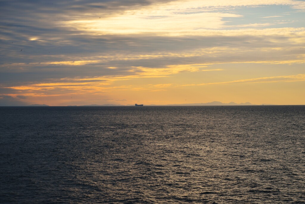 天神岩と水平線　④。。。！