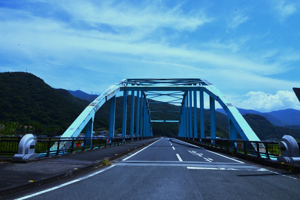 肱川の青橋　①。。。！