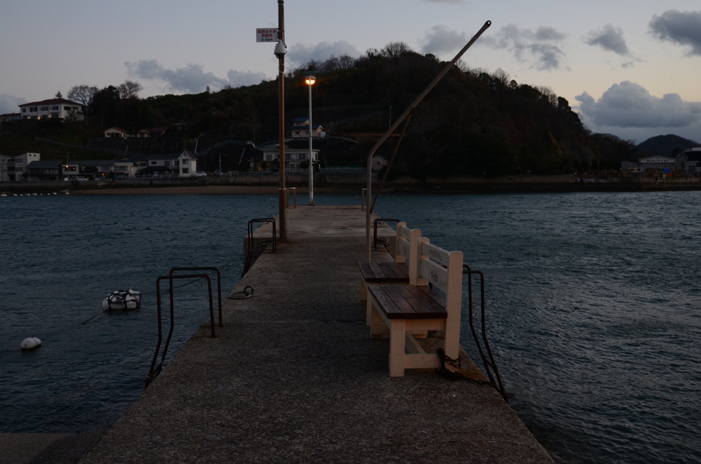 淋しく暮れる　。。。！