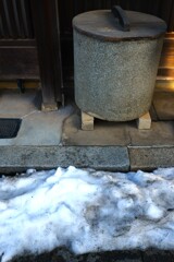 雪の残る町並を歩く　⑤。。。！