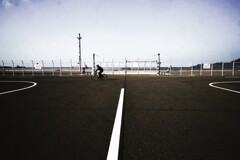 フェンス越しの空　④。。。！