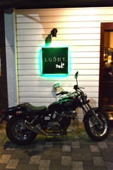 ハーレーの似合う店。。。！