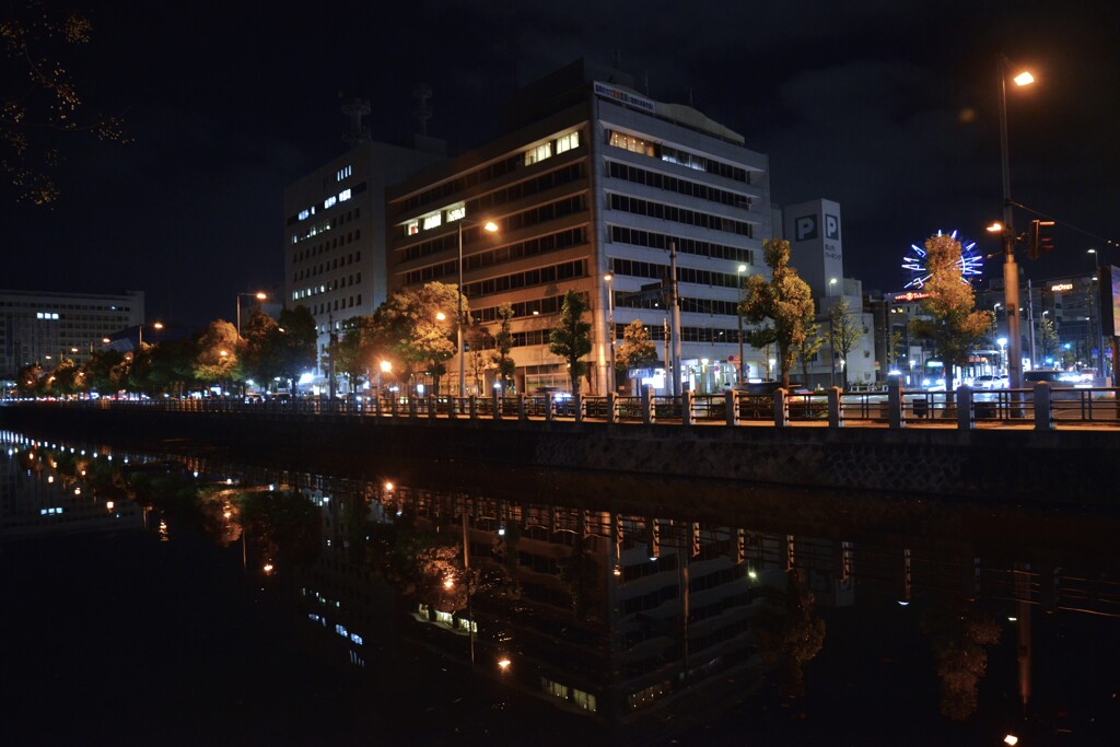 堀端の夜　➂。。。！