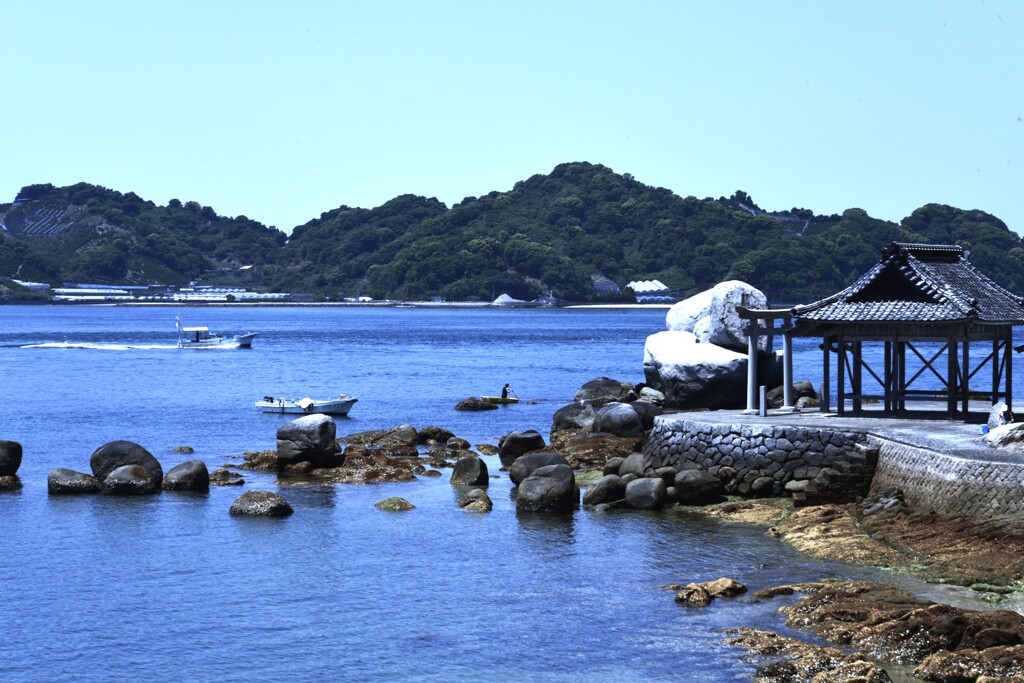 海辺の神社　①。。。！