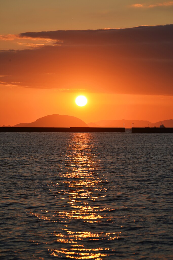 夕暮れ時は、何時も淋しい　①。。。！