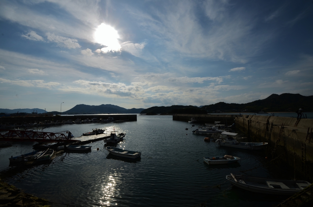 島の小さな漁港、、、！