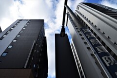 見上げた高層ビル　③。。。！