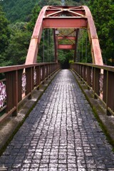 山間に架かる橋　②。。。！