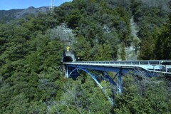 山間をつなぐ橋　①。。。！