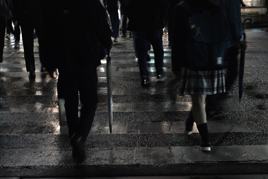 雨上がりの街角　➂。。。！
