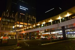 大阪駅前　①。。。！