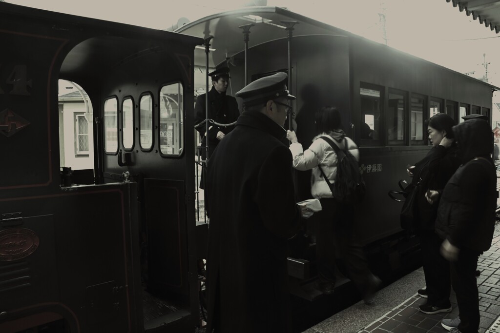 温泉駅の坊っちゃん列車　②。。。！