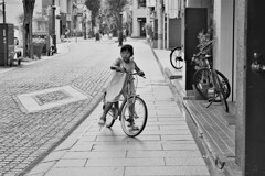 街のチャリンコライダー　②。。。！