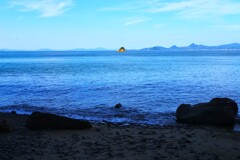 ポツンと小島　②。。。！
