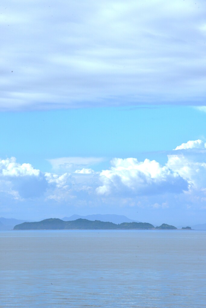 夏雲の行方　①　。。。！