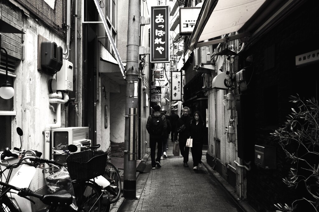 路地裏の歌　①。。。！