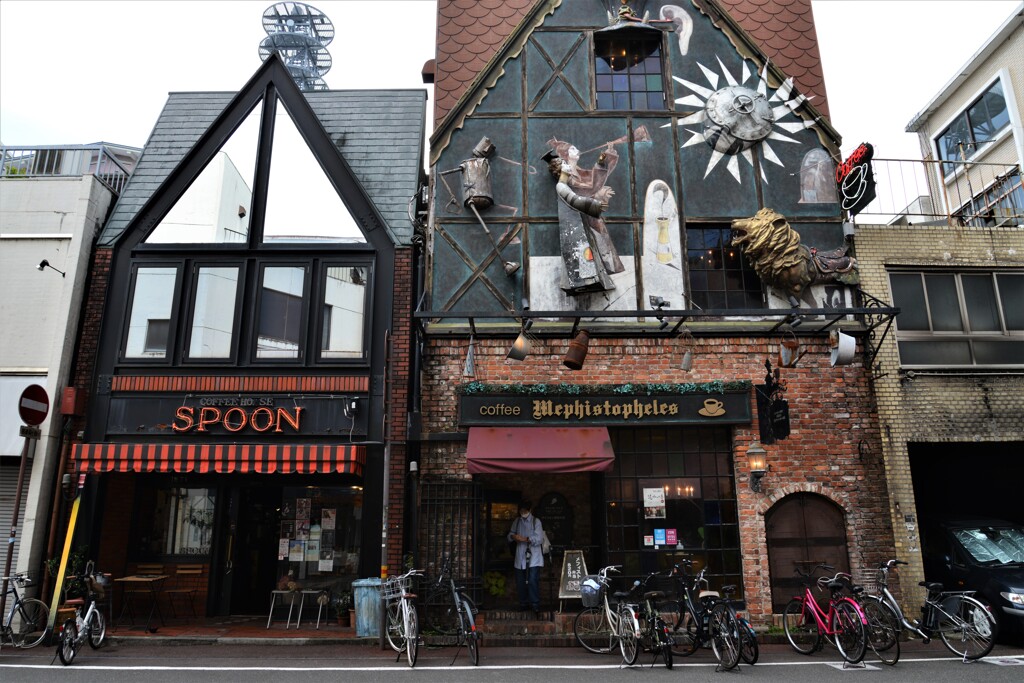騒がしい店。。。！