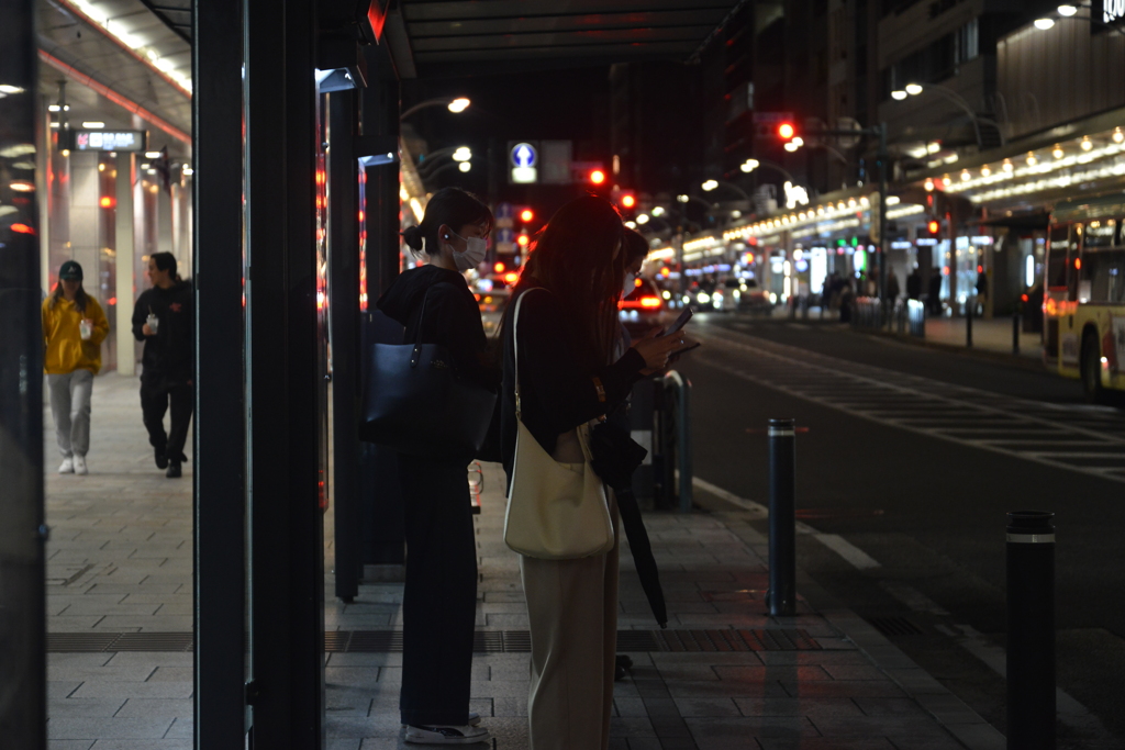 街を見つめる　③。。。！