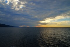 天神岩と水平線　➂。。。！