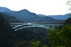 山間に架かる橋　④。。。！