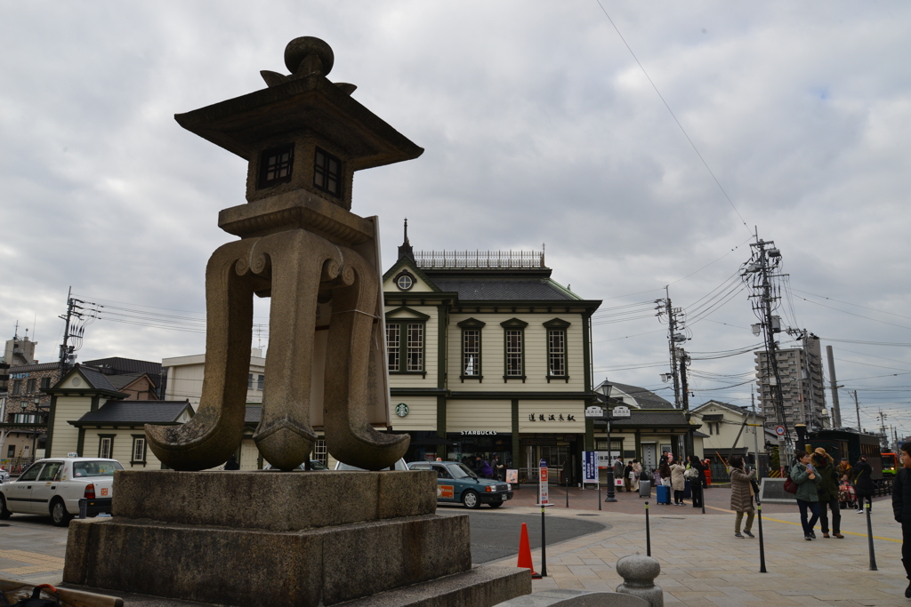 道後温泉駅前　①。。。！