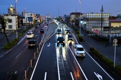 雨の歩道橋　①。。。！