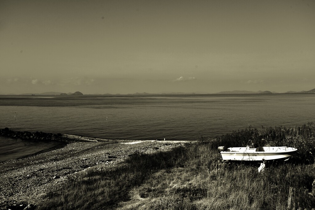 荒涼とした海辺　②。。。！