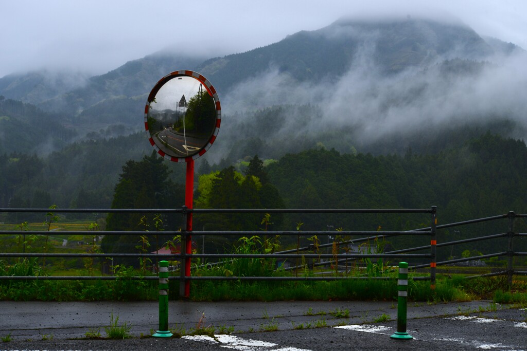 雨煙る天空の里　⑥。。。！