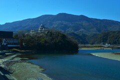 春淺き肱川と大洲城　。。。！
