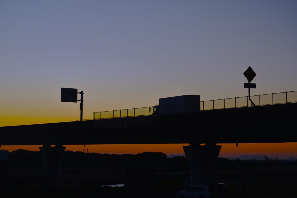 秋暮れの河川敷　④。。。！