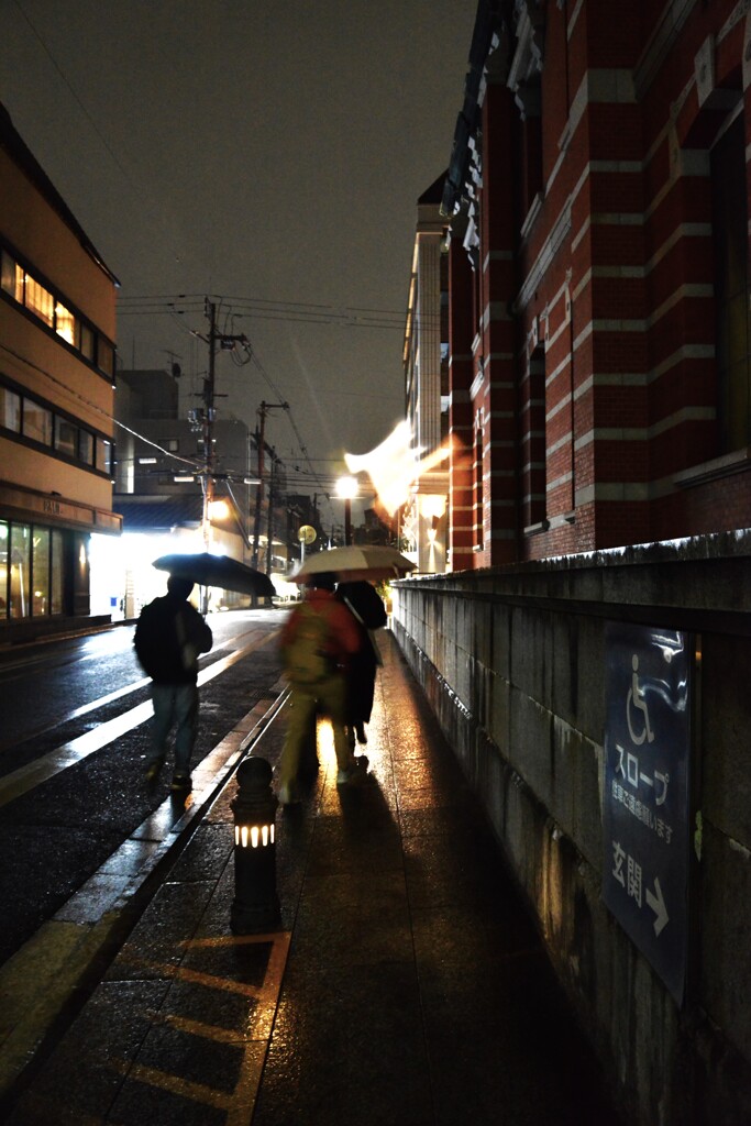 夜更けの街　⑤。。。！