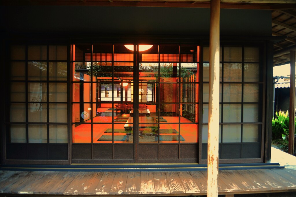 ガラス越しの彩　①。。。！