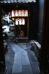 ビルの隙間の異世界へ　②。。。！