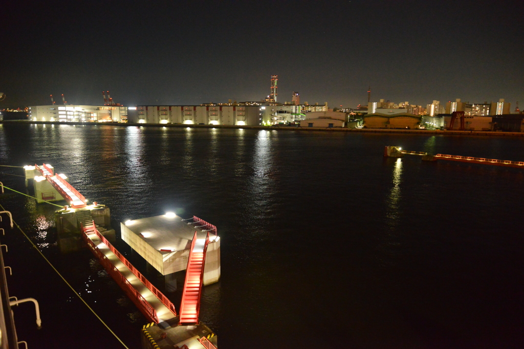 悲しい色やね。。。！