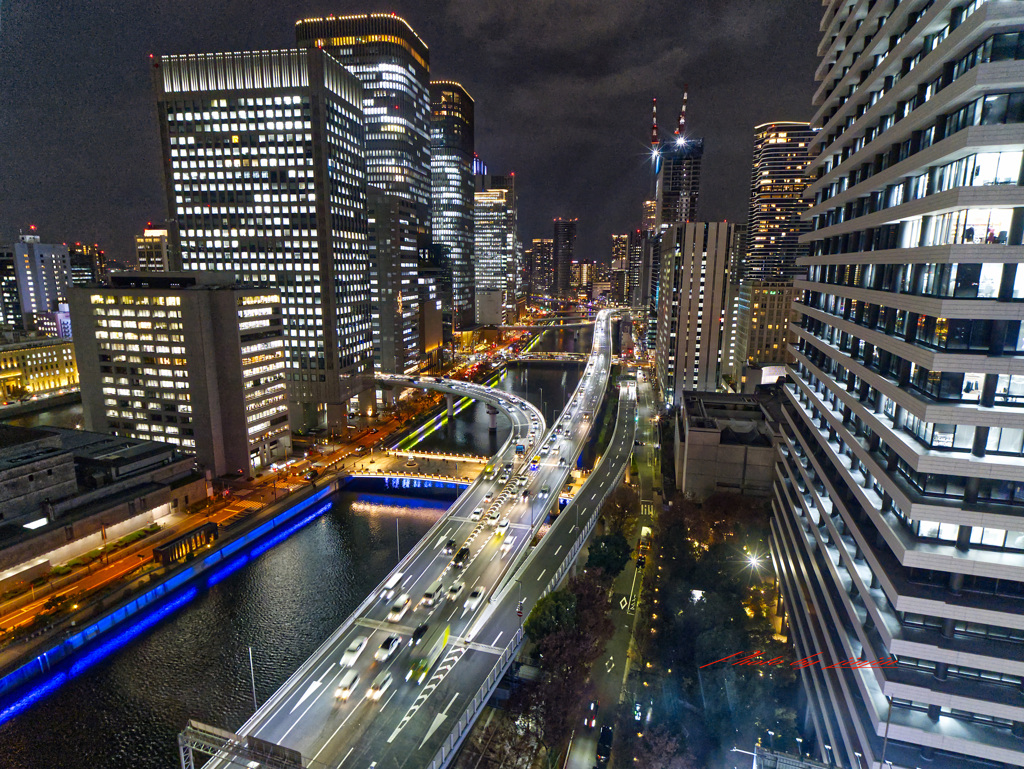 阪神高速とビル群の夜景
