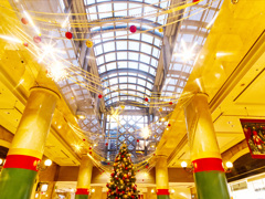 ディアモール大阪のクリスマスツリー