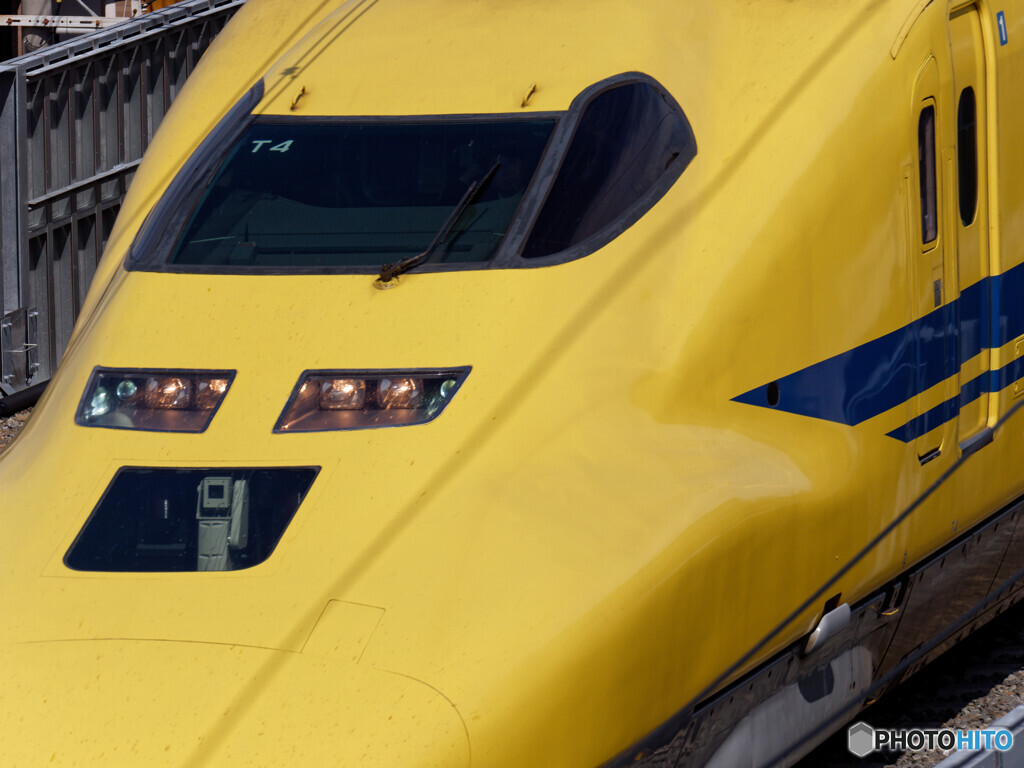 先頭車両間近
