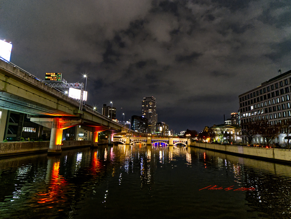 御堂筋イルミネーションを見て歩く