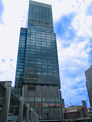 KITTE大阪の全体像