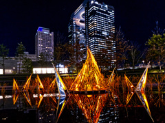 かがり火のモニュメント