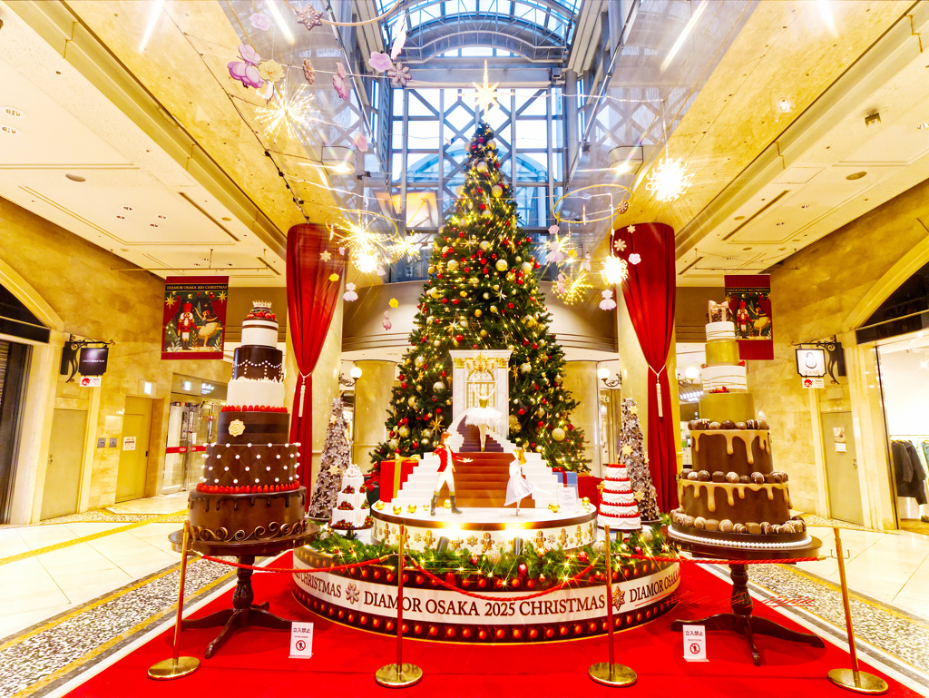 ディアモール大阪の降雪イベント「くるみ割り人形」