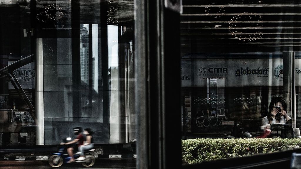 ＯＶＥＲ　ＣＯＦＦＥＥ　　