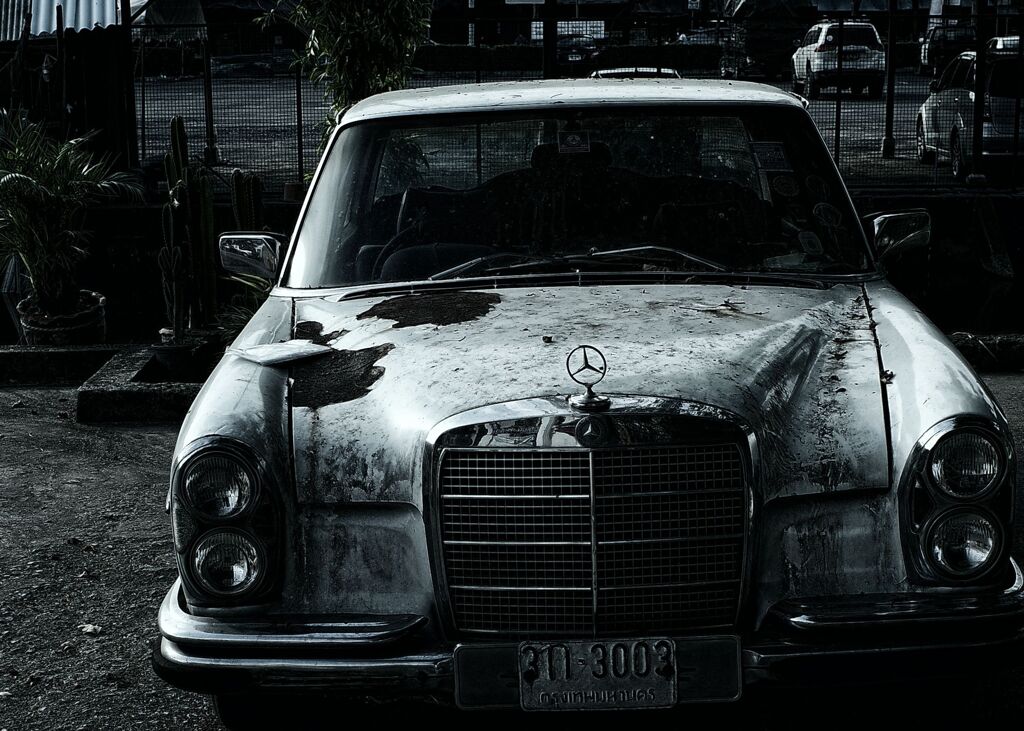 夕暮れのベンツ　　