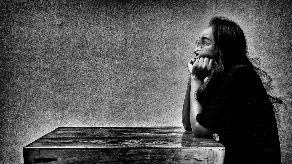 ＷＨＡＴ　ＡＲＥ　ＷＥ　ＢＥＩＮＧ　ＳＨＯＷＮ　