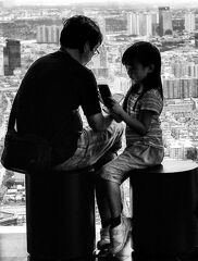 ＤＡＤＤＹ’Ｓ　ＧＩＲＬ　ＯＮ　ＴＨＥ　７８th　ＦＬＯＯＲ　