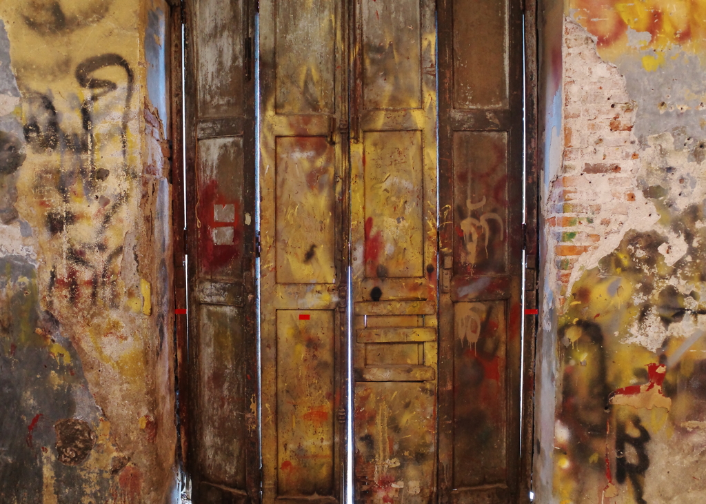 光渦巻く世界へ