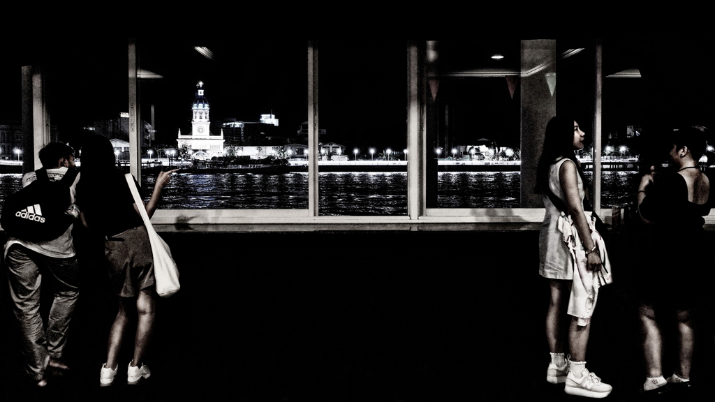 ＮＩＧＨＴ　ＡＮＤ　ＬＯＶＥＲＳ　